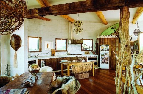 MODERN LIVING HOMES AWAY FROM HOME